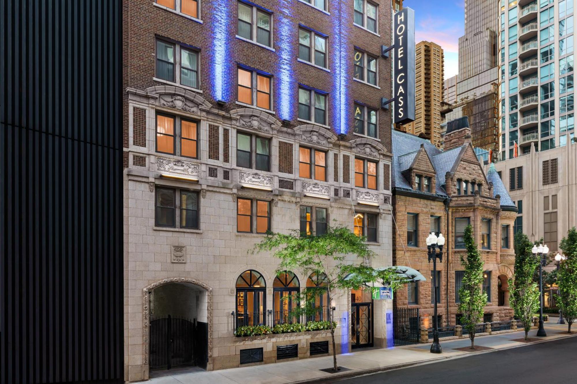 Holiday Inn Express Chicago - Magnificent Mile By Ihg Exteriör bild