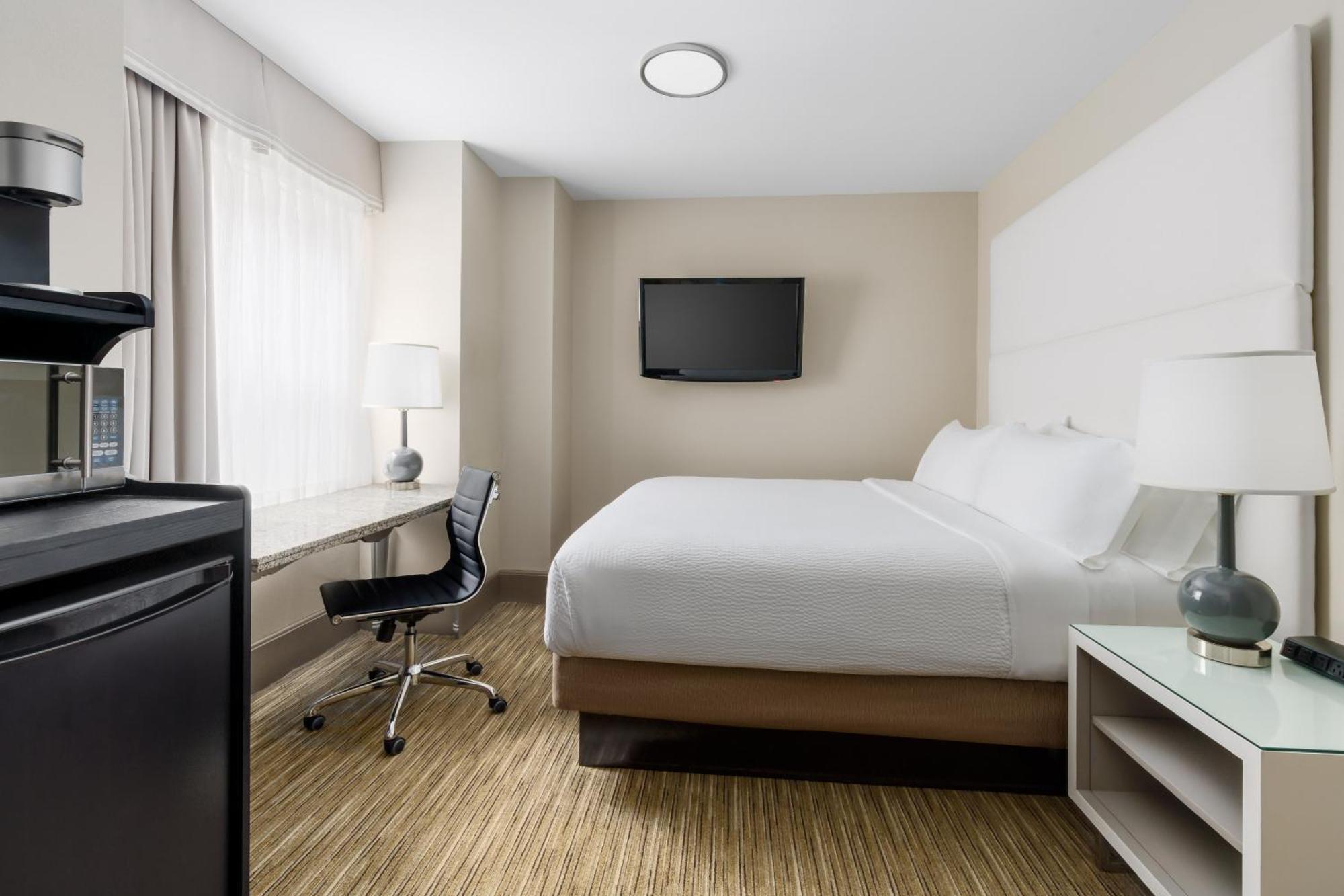 Holiday Inn Express Chicago - Magnificent Mile By Ihg Exteriör bild