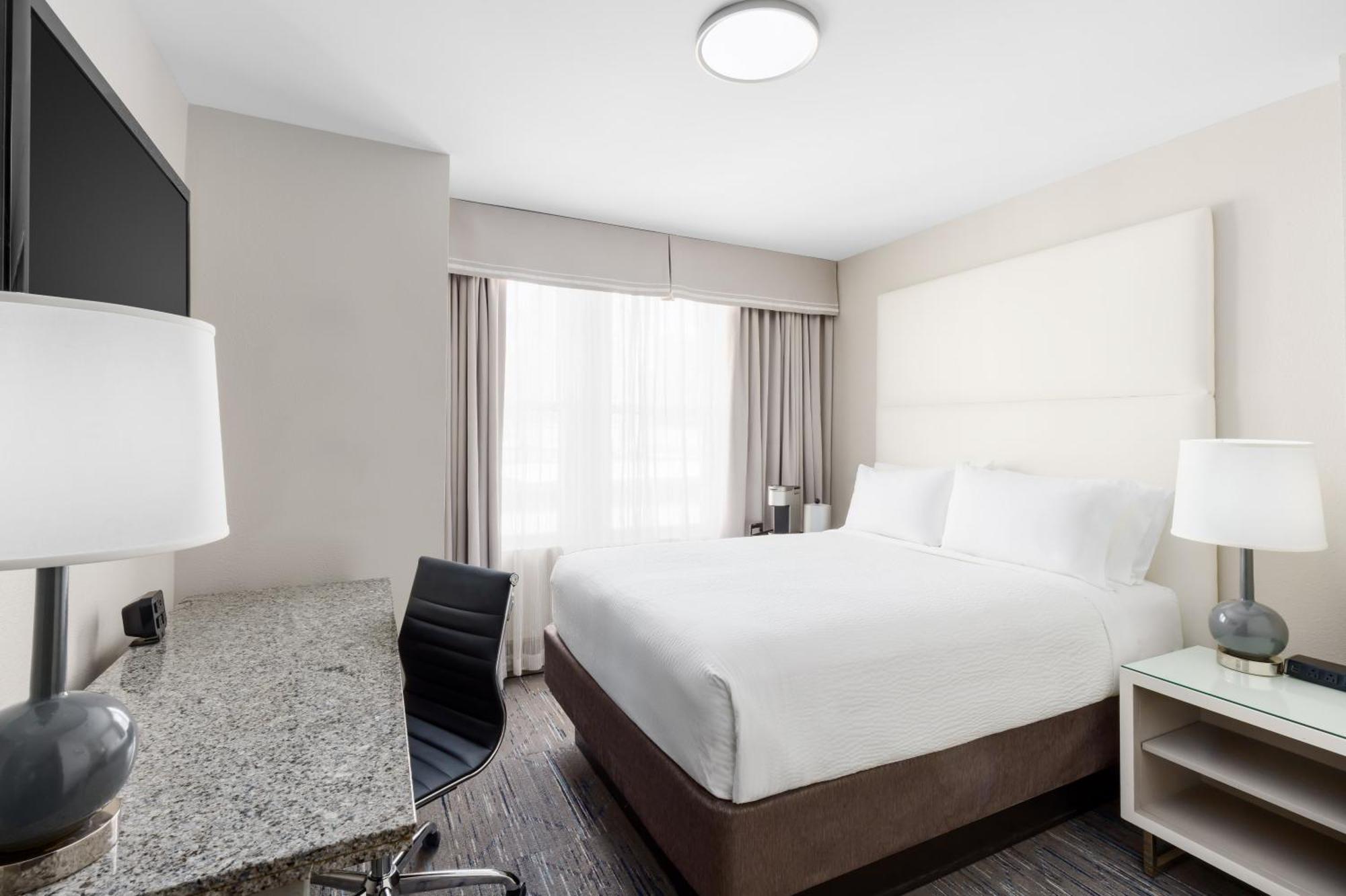Holiday Inn Express Chicago - Magnificent Mile By Ihg Exteriör bild