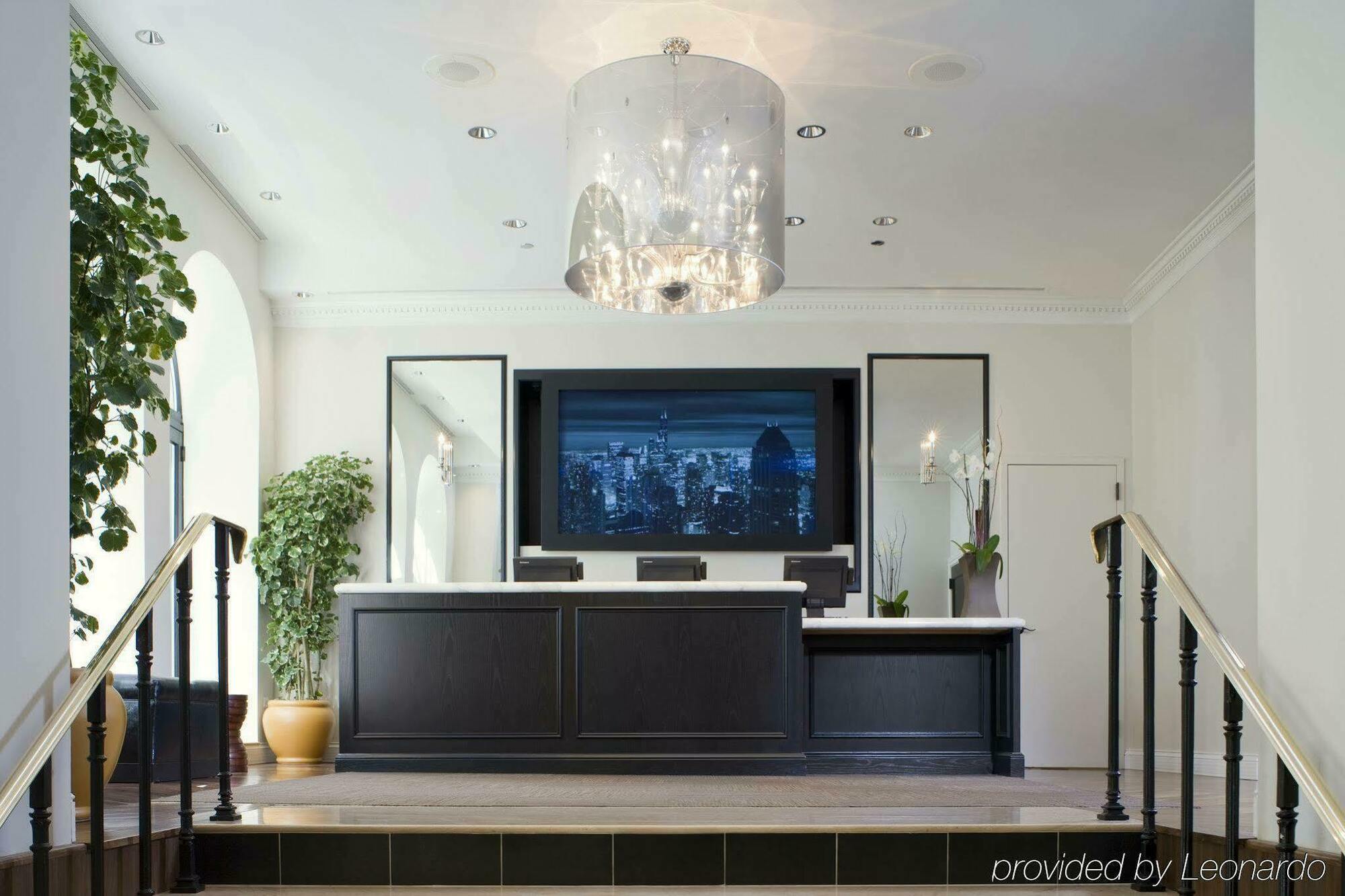 Holiday Inn Express Chicago - Magnificent Mile By Ihg Exteriör bild