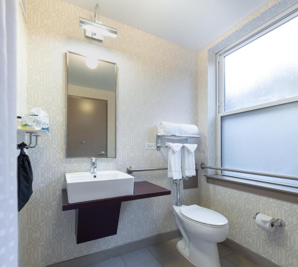 Holiday Inn Express Chicago - Magnificent Mile By Ihg Exteriör bild