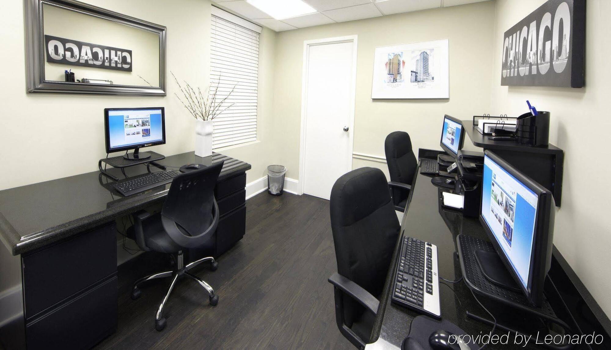 Holiday Inn Express Chicago - Magnificent Mile By Ihg Exteriör bild