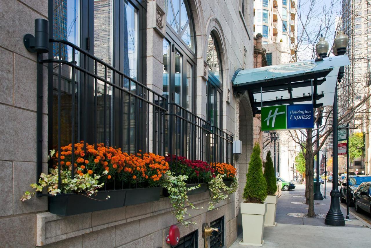 Holiday Inn Express Chicago - Magnificent Mile By Ihg Exteriör bild